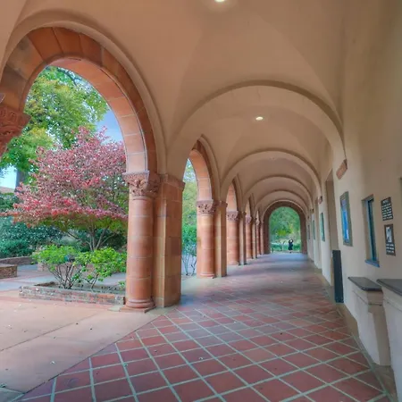 New Tudor Cottage One Block From Chico State And Downtown With Private Garage Exterior foto