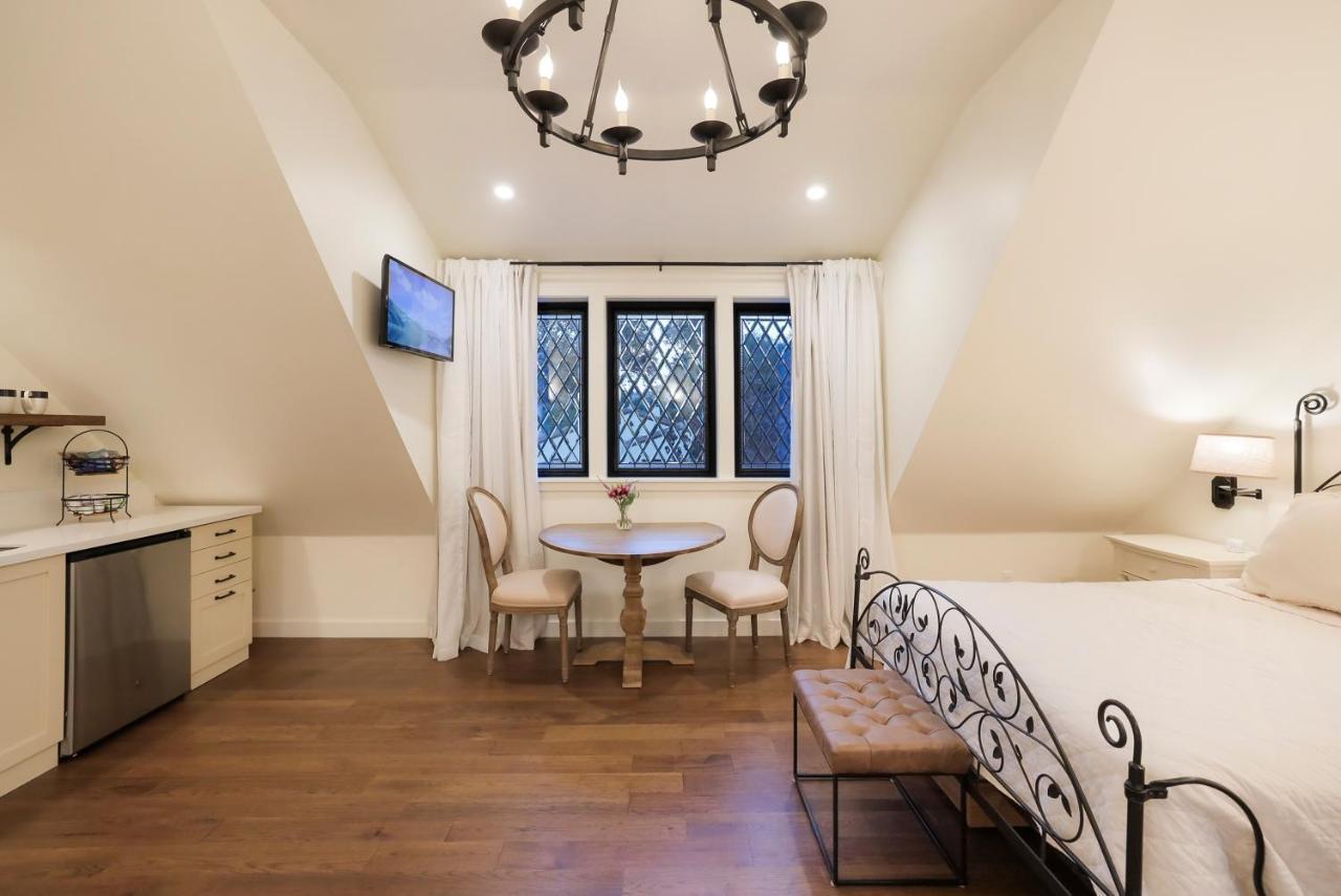 New Tudor One Block From State And Downtown With Private Garage * Chico